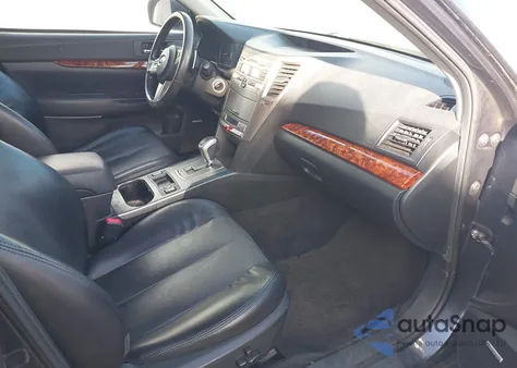 2011 Subaru Outback 2.5I Limited z USA, uszkodzony, nr VIN 4S4BRBKC8B3384124